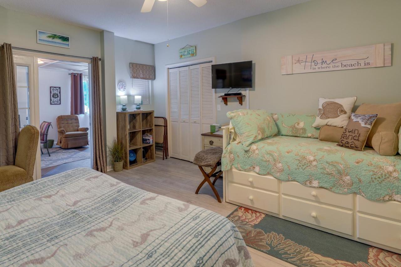 Sneads Ferry Vacation Rental Studio With Water Views Eksteriør billede