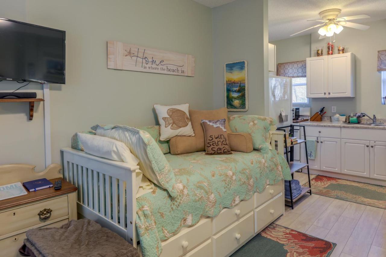 Sneads Ferry Vacation Rental Studio With Water Views Eksteriør billede